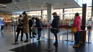 Zníženie mobility ľudí bude podľa slovenských maloobchodníkov minimálne