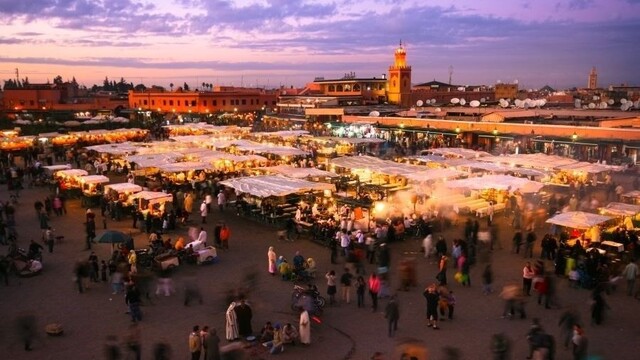 Rušný Marrákeš.
