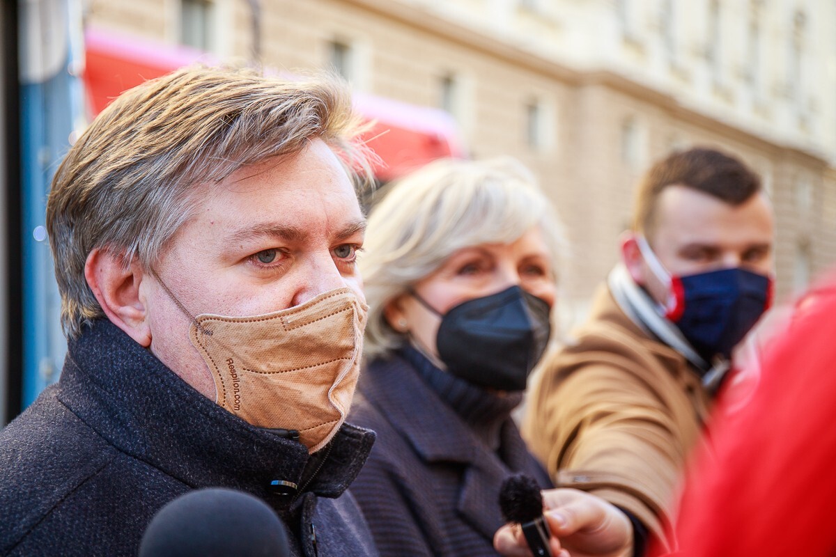Vianočná električka v Bratislave