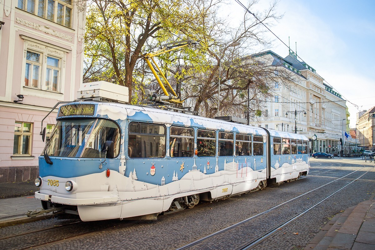 Vianočná električka v Bratislave