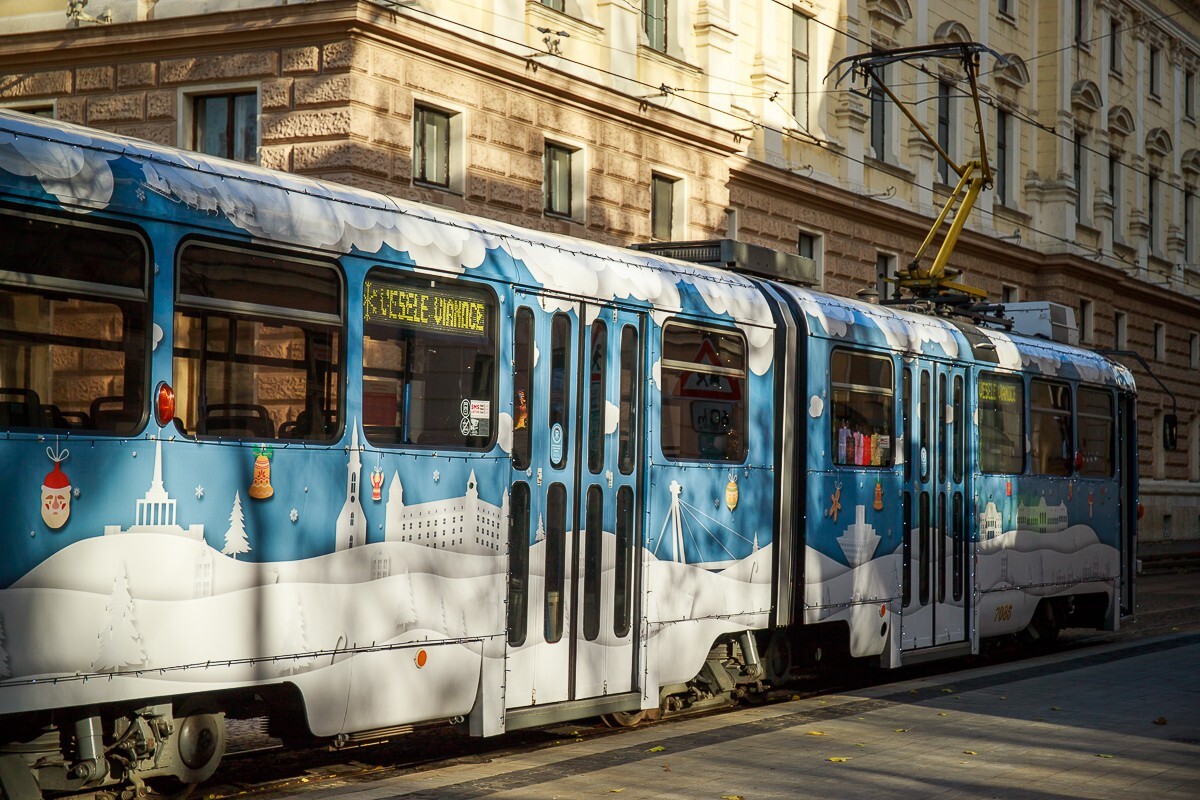 Vianočná električka v Bratislave