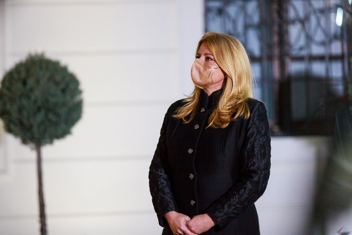 Rozsvietenie vianočného stromčeka pred prezidentským palácom