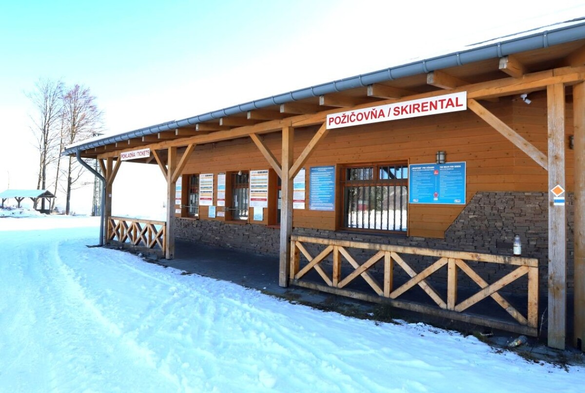 Zatvorené lyžiarske stredisko Ski Králiky.