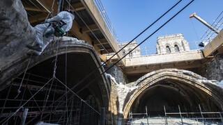 Street art či iné osvetlenie? Interiér katedrály Notre Dame možno prejde kontroverznou zmenou