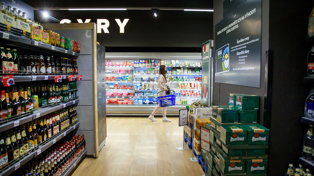 Nakupovanie potravín v obchode