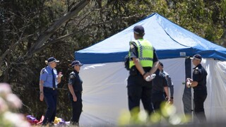 Austrália smúti nad úmrtiami detí. Polícia preverí, či bol nafukovací hrad pripevnený