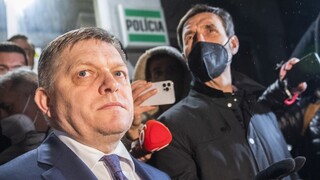 Ficovi môže zadržanie politicky pomôcť, právne sa zdá byť v poriadku, myslí si poslanec Vetrák