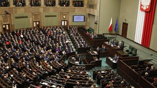 Poľský Sejm schválil spornú novelu mediálneho zákona. Kritici sa obávajú o slobodu tlače
