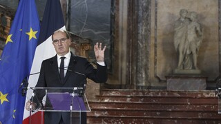 Vo Francúzsku bude začiatkom nového roka dominantný variant omikron, hovorí tamojší premiér