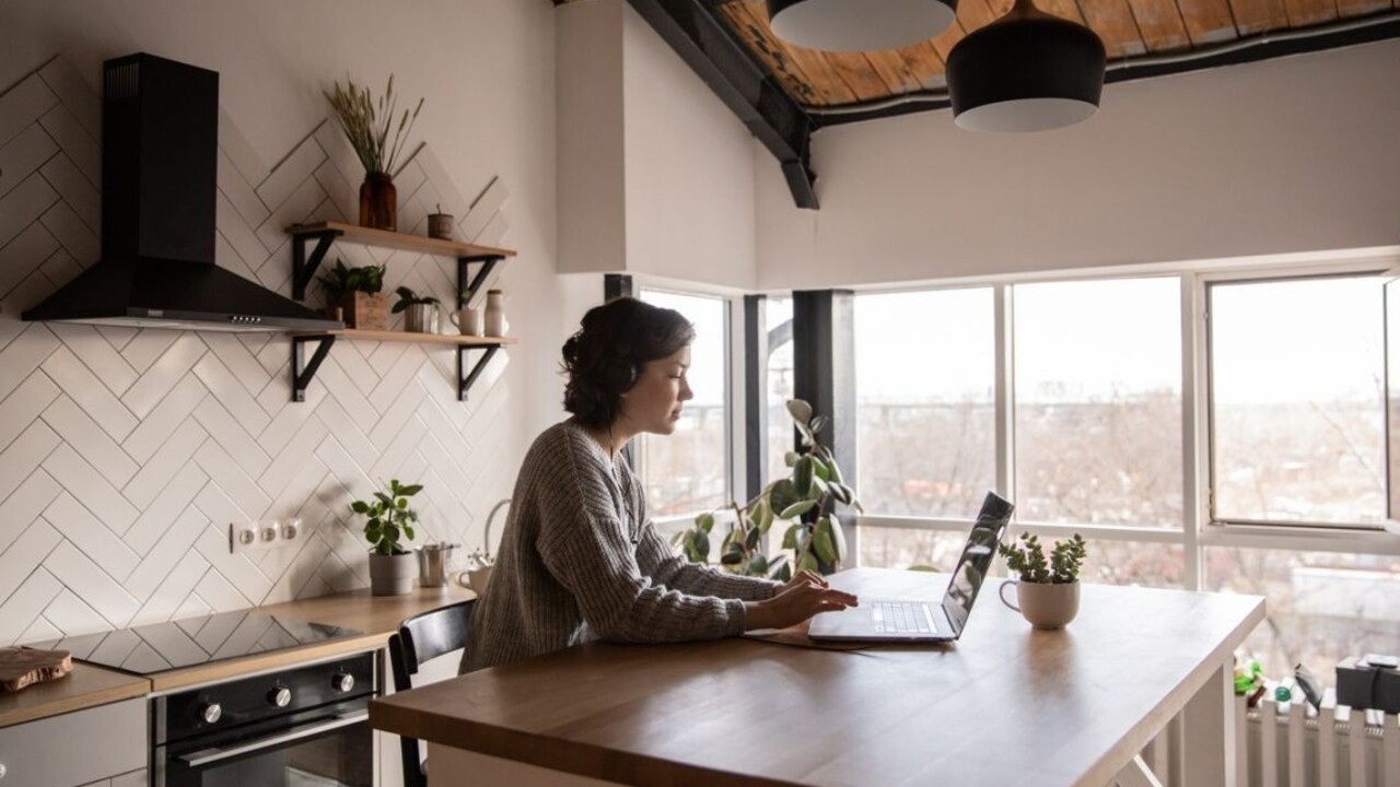 Máte stále homeoffice? Pomôže vám striktný režim, pravidlo 3x8 aj mnohé ďalšie