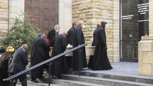 Laureátovi Nobelovej ceny za mier prišli vzdať úctu už tisíce ľudí