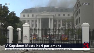 Požiar zachvátil sídlo parlamentu v Kapskom Meste