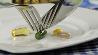 Neexistuje nič ako "zdravé" spaľovače tukov. Pozrite sa, čo vám vedia spôsobiť aj tie prírodné