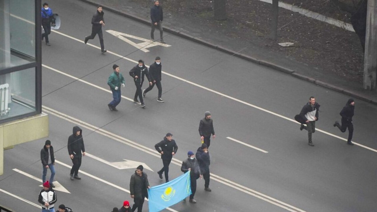 Na zastavenie násilia v Kazachstane vyzýva aj vysoká komisárka OSN či šéf európskej diplomacie