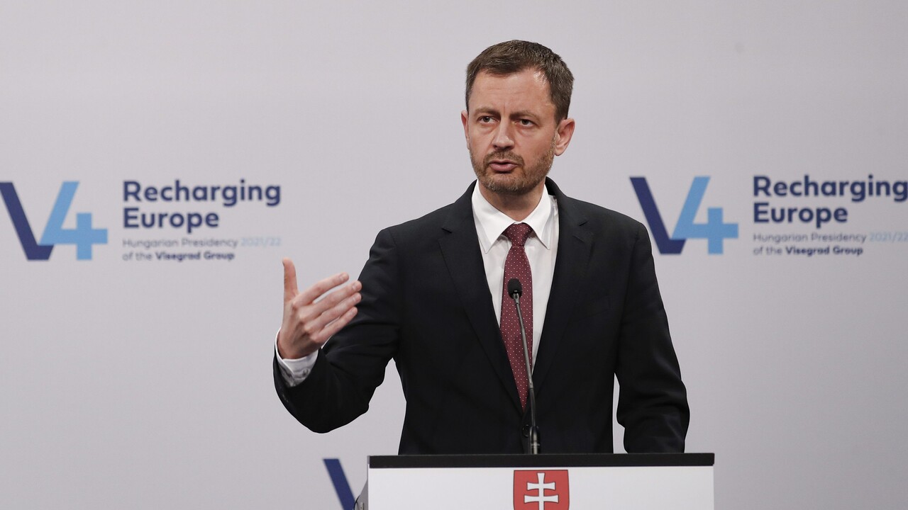 Z V4 sa stáva skupina dva plus dva. Láska je už dávno preč, píše magazín Politico