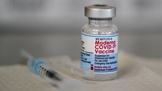 Moderna požiadala o schválenie štvrtej dávky vakcíny proti koronavírusu pre dospelých