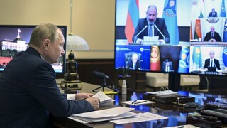 Moskva varuje. Západné transporty zbraní na Ukrajine považuje za legitímne vojenské ciele