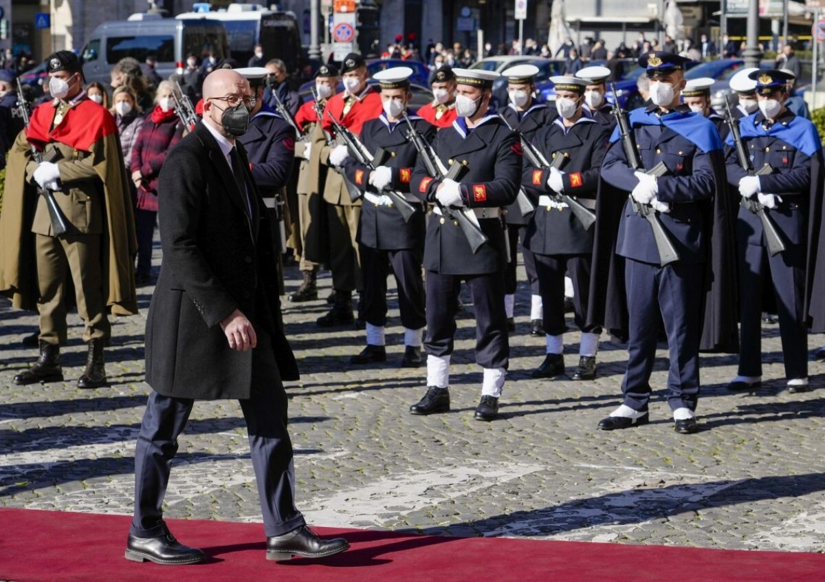 Štátny pohreb zosnulého predsedu Európskeho parlamentu Davida Sassoliho v Ríme.