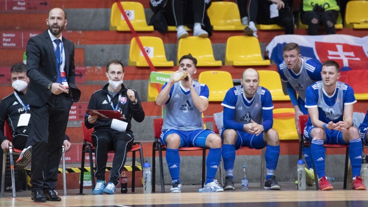 Slovenskí futsalisti majú za sebou trpký začiatok európskeho šampionátu. Rusi im nadelili až sedem gólov