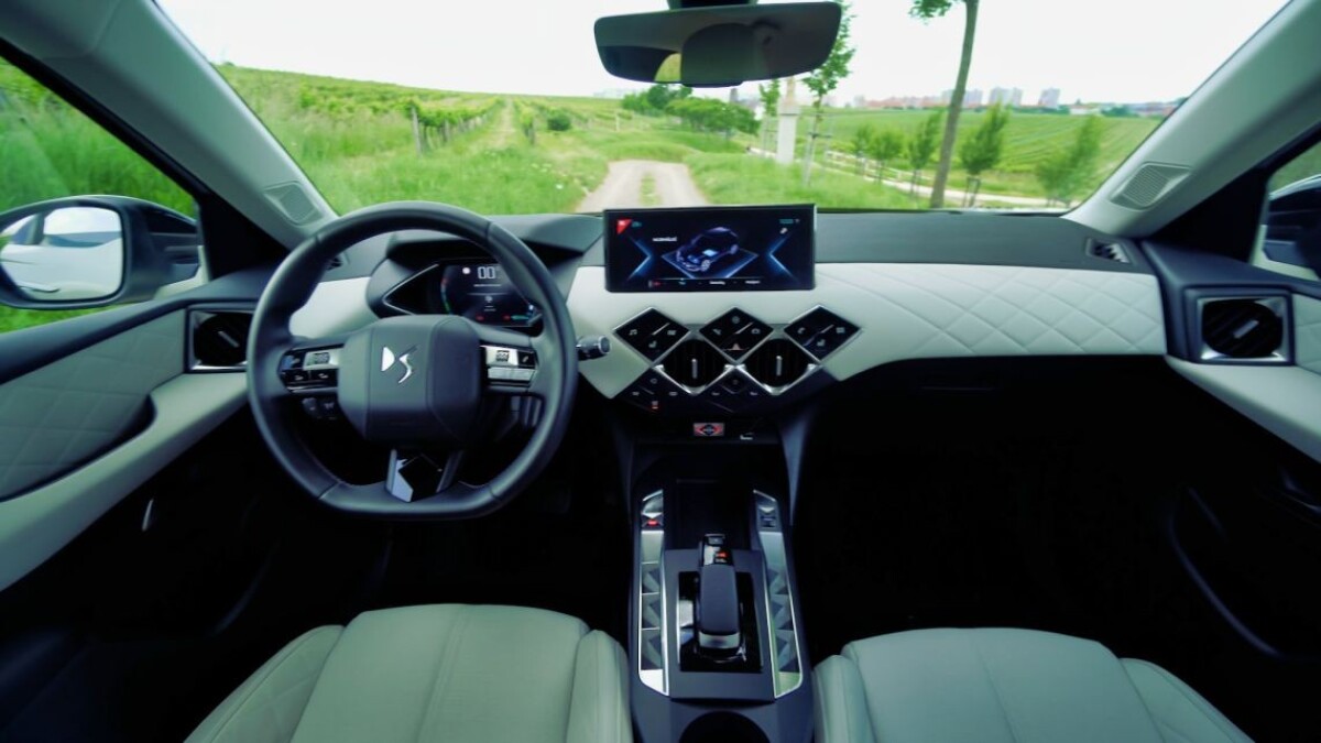 DS3 Crossback E-Tense