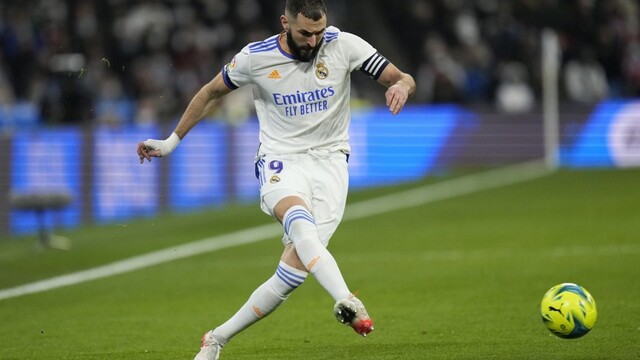 Futbal: Smoliarsky večer pre Benzemu - nedal penaltu, zranil sa, vykradli mu dom