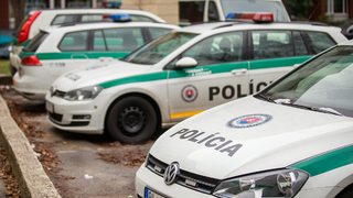 Polícia dohliada na bezpečnosť v Bratislave a Šamoríne. Dôvodom je športové podujatie aj zraz motorkárov