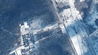 Rusko presunulo svoju vojenskú techniku do blízkosti ukrajinskej hranice. Vojská by mali mať už aj neďaleko Poľska