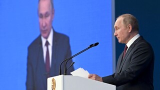 Sankcie priamo na Putina, jeho rodinu či priateľov. USA a Británia zvažujú možnosti