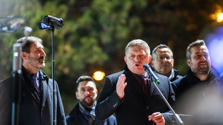 Premiér kritizoval opozíciu, podľa neho ťahá svojimi výrokmi Slovensko do 90. rokov