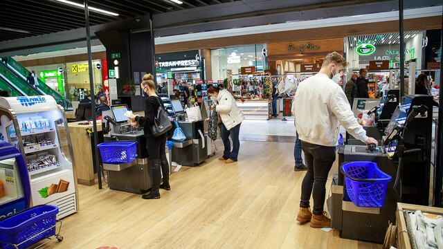 Nakupovanie potravín v obchode