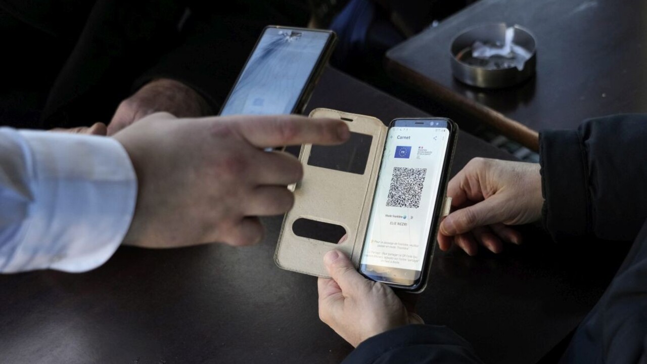 Cestujete do Švajčiarska? Po novom na vstup do krajiny potrebujú test iba nezaočkovaní