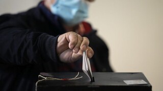 V predčasných voľbách v Portugalsku zvíťazili vládnuci socialisti, hlasovať mohli aj ľudia s covidom