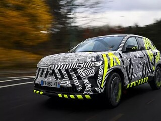 Renault odhalil skicu moderného interiéru novinky Austral