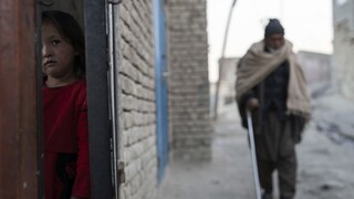 Situácia je zúfalá. Afganci predávajú obličky, aby sa najedli. Niektorí aj vlastné deti