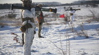 Ukrajinskí vojaci majú za sebou cvičenie so strelami z USA. Dodávky vojenského materiálu pokračujú