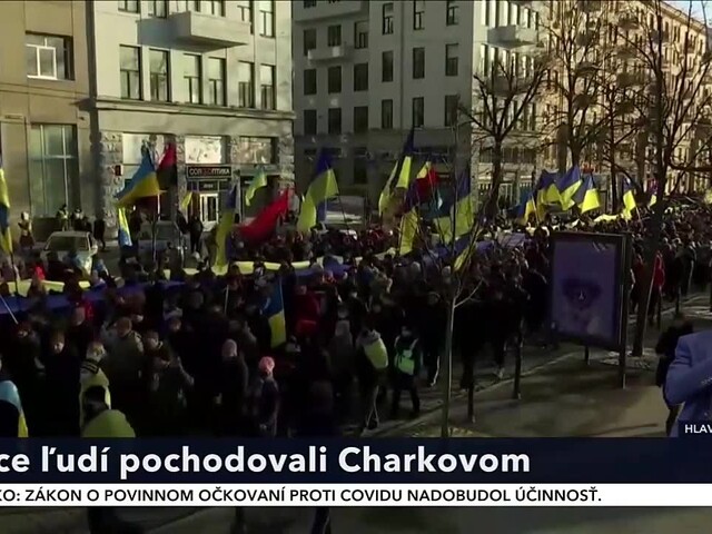 Tisíce ľudí pochodovali Charkovom. Demonštranti vyzývali k zastaveniu ruskej agresie