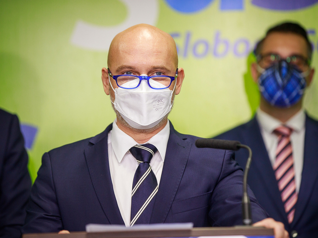 Gröhling poďakoval zamestnancom školstva pri príležitosti Dňa učiteľov. Vyzdvihol ich prácu počas pandémie