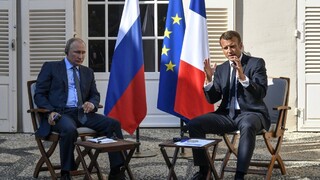 Macron bude s Putinom rokovať o situácii na Ukrajine. Podarí sa mu znížiť napätie v Európe?