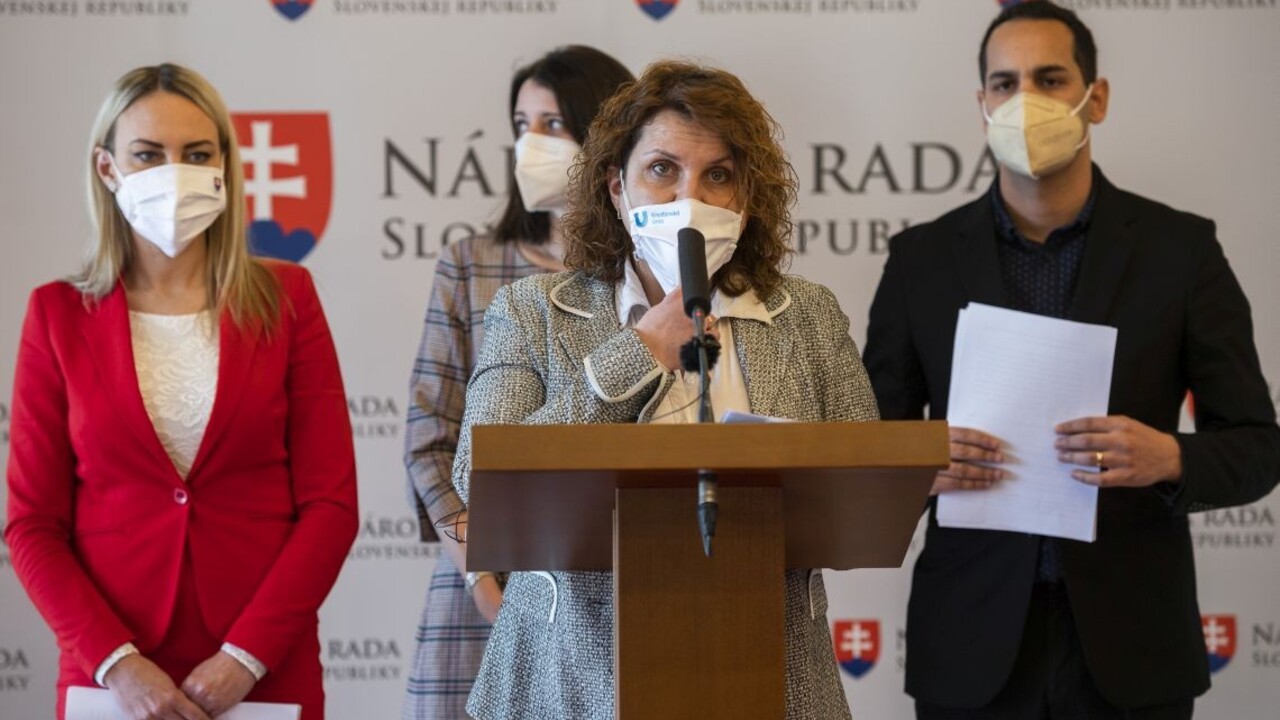 Zruší sa nadchádzajúca voľba komisárky pre deti? Odborníci vyzývajú na zmeny podmienok kandidatúry