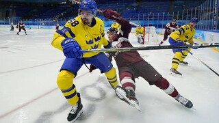 Švédi vstúpili do olympijského turnaja víťazne. V našej skupine si poradili s Lotyššmi