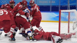 Českí hokejisti v napínavej prestrelke zvíťazili nad Ruskom. Zápas rozhodla strela Šuláka