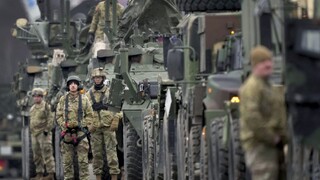 Východné krídlo NATO bude opäť silnejšie. Do Litvy už dorazili prvé vojenské posily z Nemecka