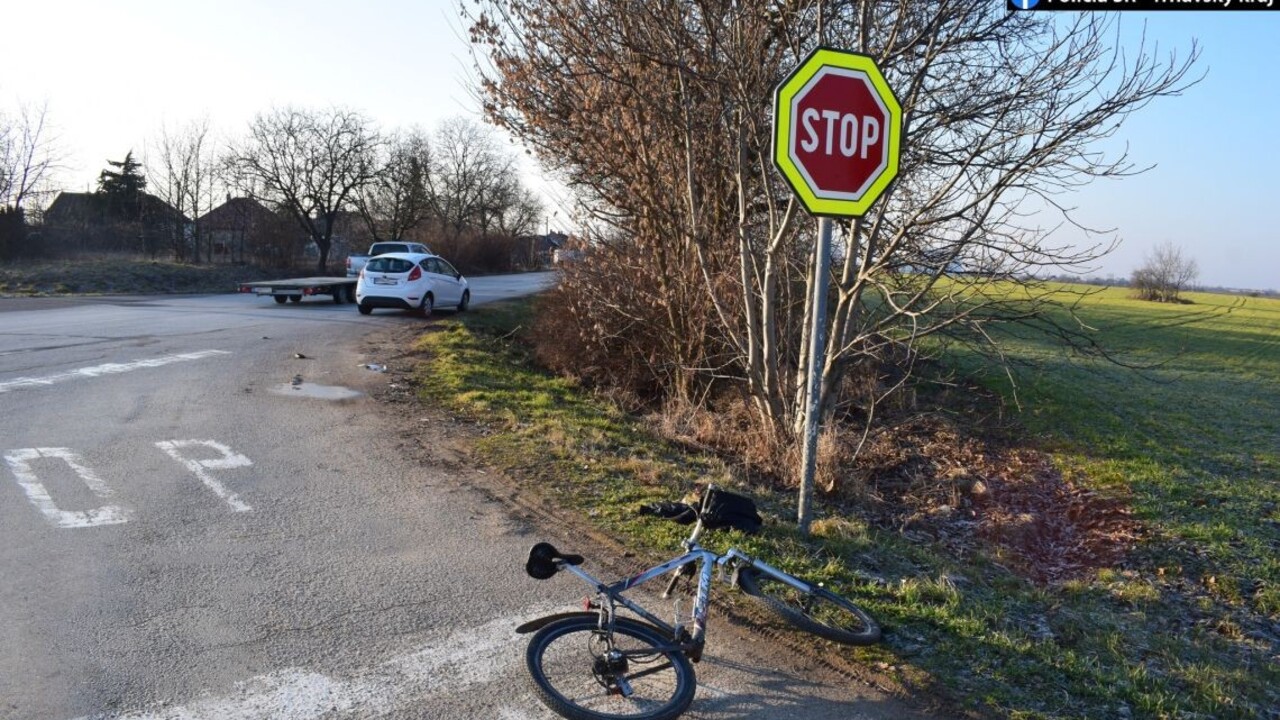 Cyklista mal ráno pri nehode v krvi 2,5 promile alkoholu, pri prejazde križovatky nedal prednosť