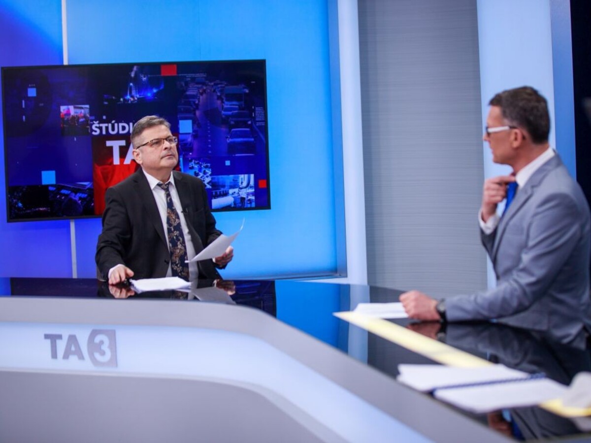 Televízia TA3 v inscenácii Divadla Nová scéna
