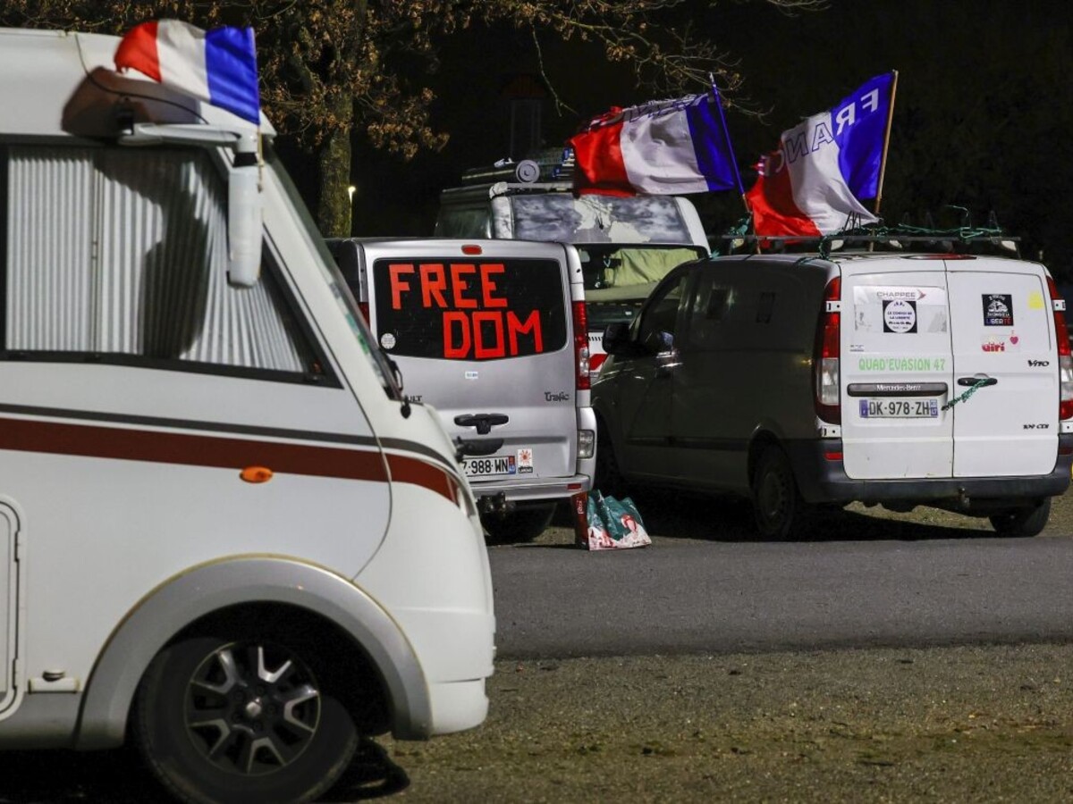 Kanadský premiér žiada o udelenie mimoriadnych právomocí, chce ukončiť protesty kamionistov