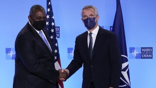 Americký minister obrany a generálny riaditeľ NATO hovorili o zmierňovaní napätia i obrane