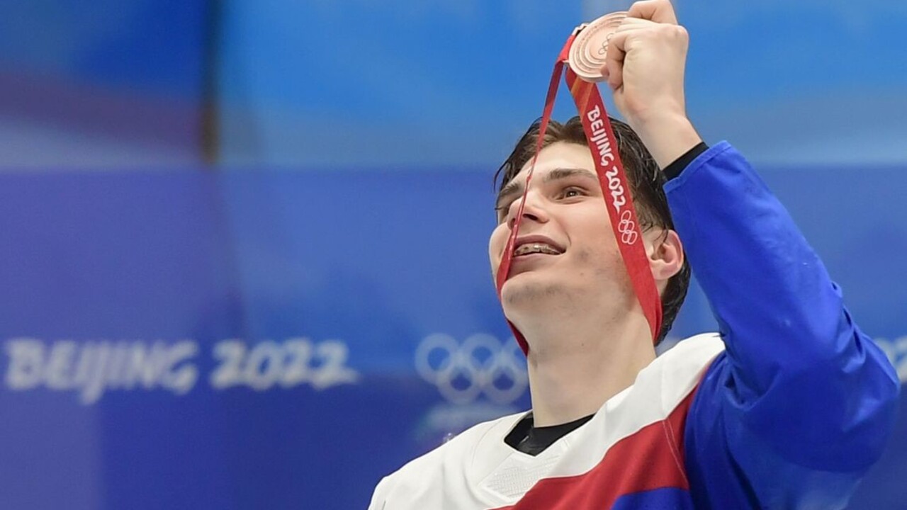 Slafkovský na olympiáde hviezdil. Je najproduktívnejším hráčom a najlepším strelcom