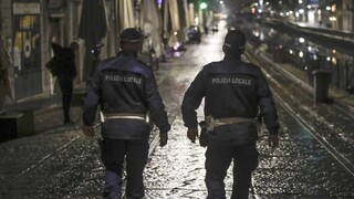 Po páde z balkóna zomrela talianska veľvyslankyňa, okolnosti vyšetruje polícia