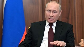 Sankcie našu politiku nezmenia, vyhlásil Kremeľ. Moskva súčasne pohrozila silnou odvetou