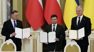 Poľsko a Litva podporujú prozápadné ambície Kyjeva, vyzvali na prijatie tvrdých sankcií proti Rusku